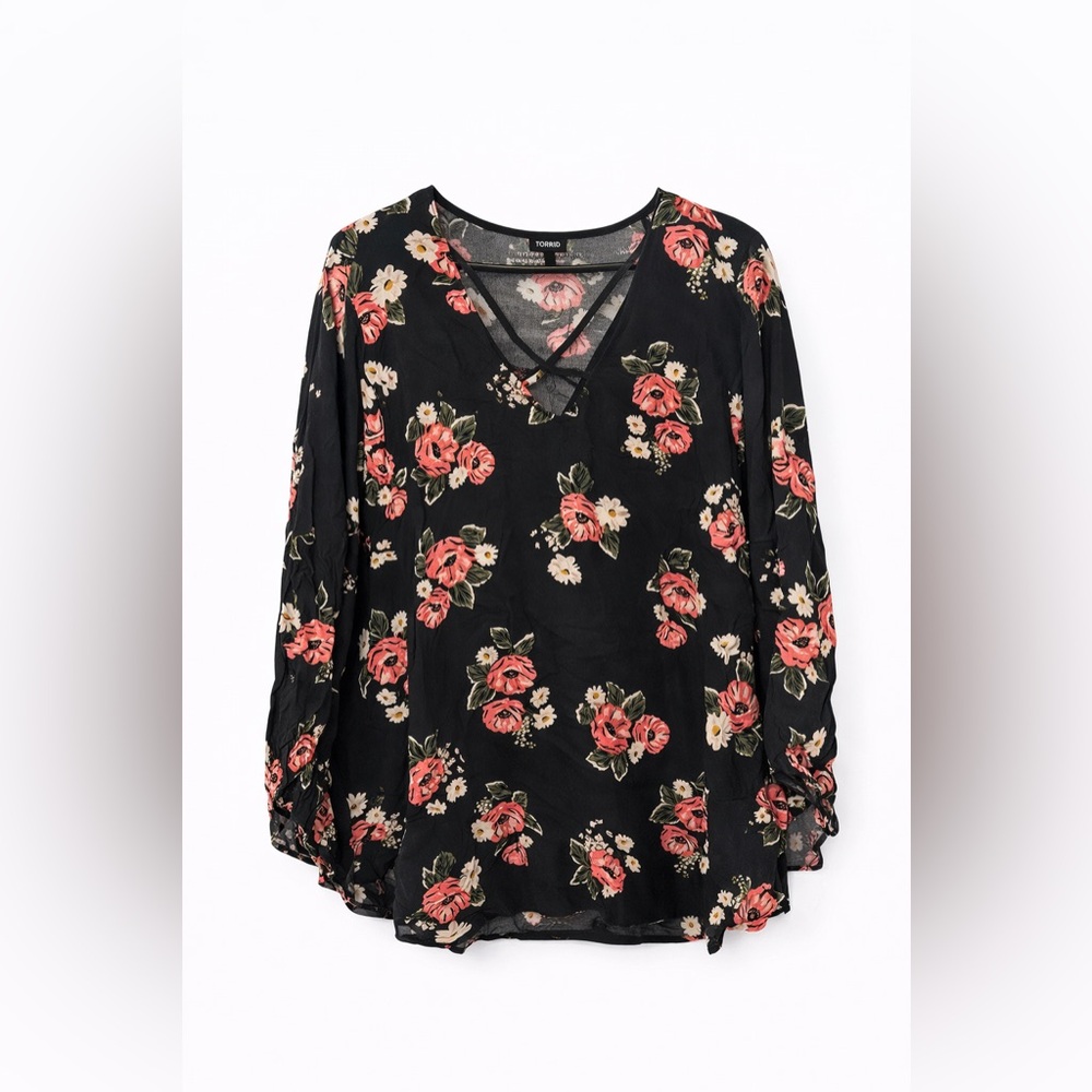 Torrid Gray Top with Pink and White Floral Design